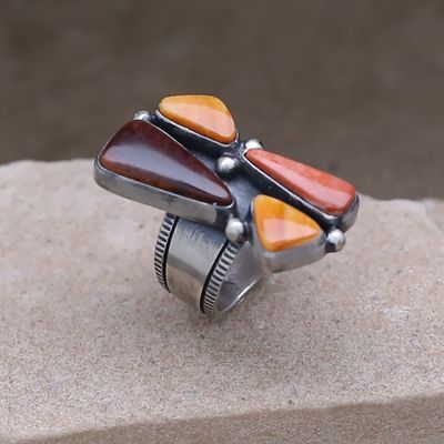 Contemporary Navajo cluster ring w/ spiny oyster shell