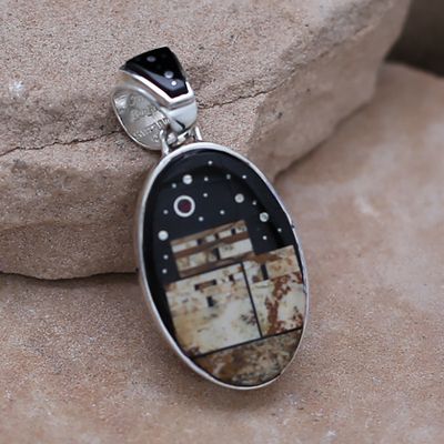 Oval reversible pendant w/Adobe pueblo design