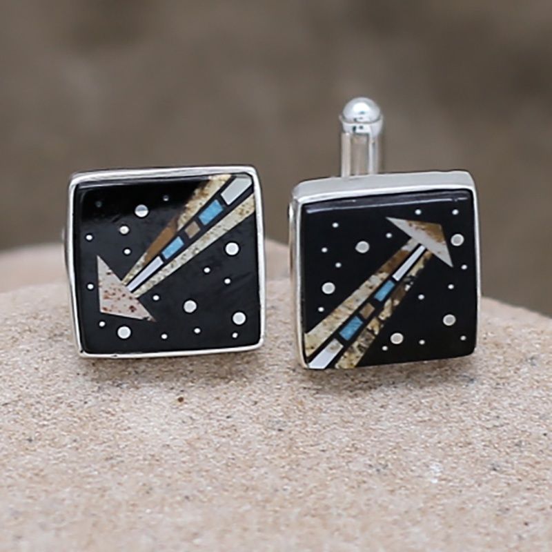 Square cuff links with shooting arrow design