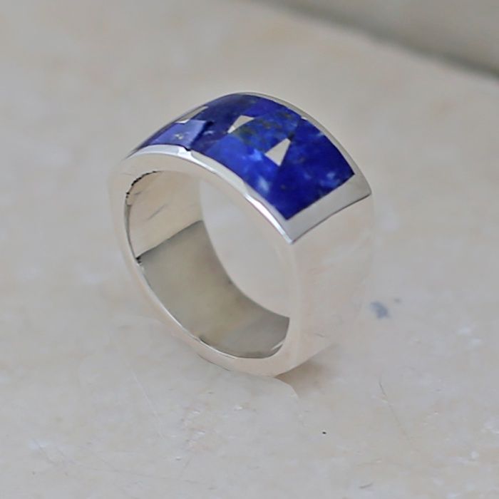 Wide ring w/ Lapis inlay