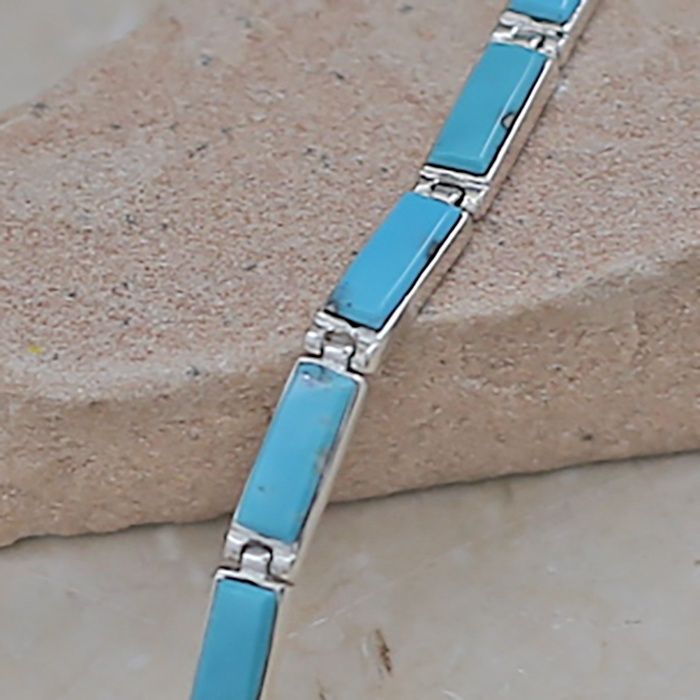 Thin link bracelet w/ turquoise