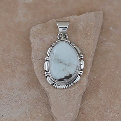 Medium Navajo pendant w/ White Buffalo stone