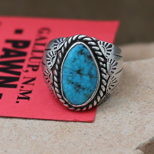 Navajo single turquoise stone ring