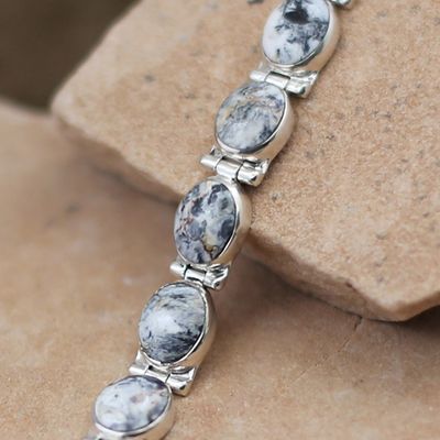 Oval link bracelet w/ white buffalo stone