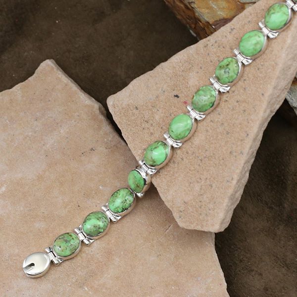 Oval stone link bracelet w/ Gaspeite