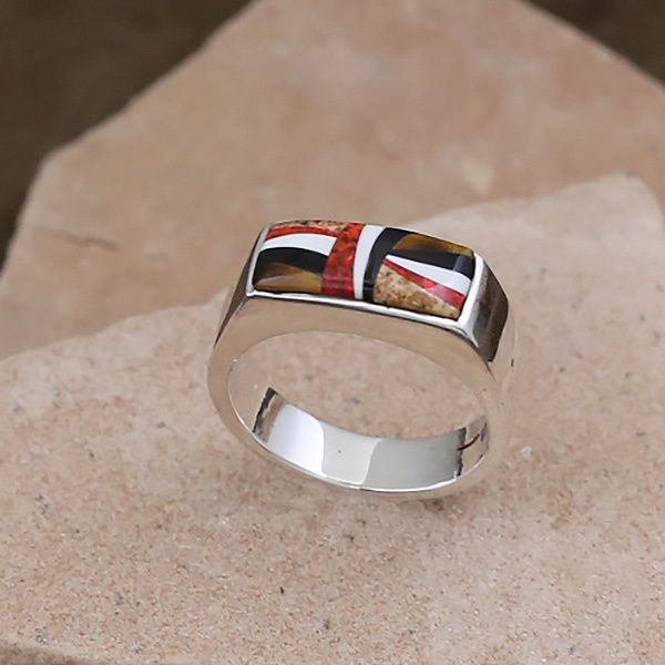Unique inlay pattern ring