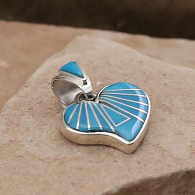 Small turquoise inlay heart pendant