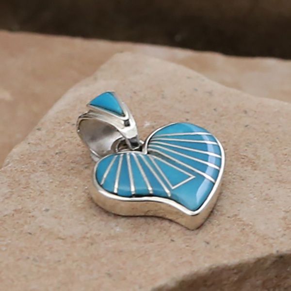 Small turquoise inlay heart pendant