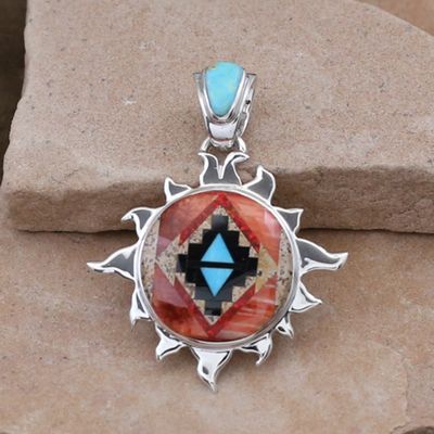 Red rug pattern Sun pendant