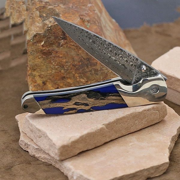 Cholla &amp; Blue resin folding knife / Damascus blade