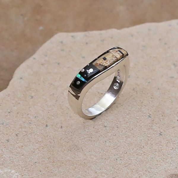 Thin curved adobe pueblo ring