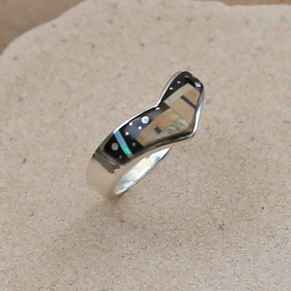 Thin V shaped adobe pueblo ring