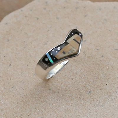 Thin V shaped adobe pueblo ring