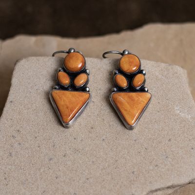 Spiny Oyster Shell Arrowhead Cluster Dangle Earrings