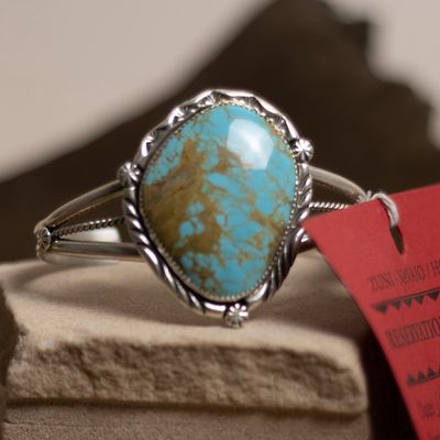 Single Cananea Turquoise Cuff with Bead Details