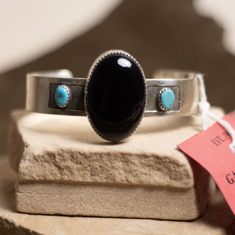 Pawn Black OnyxCenter Stone Cuff Bracelet with Turquoise Details