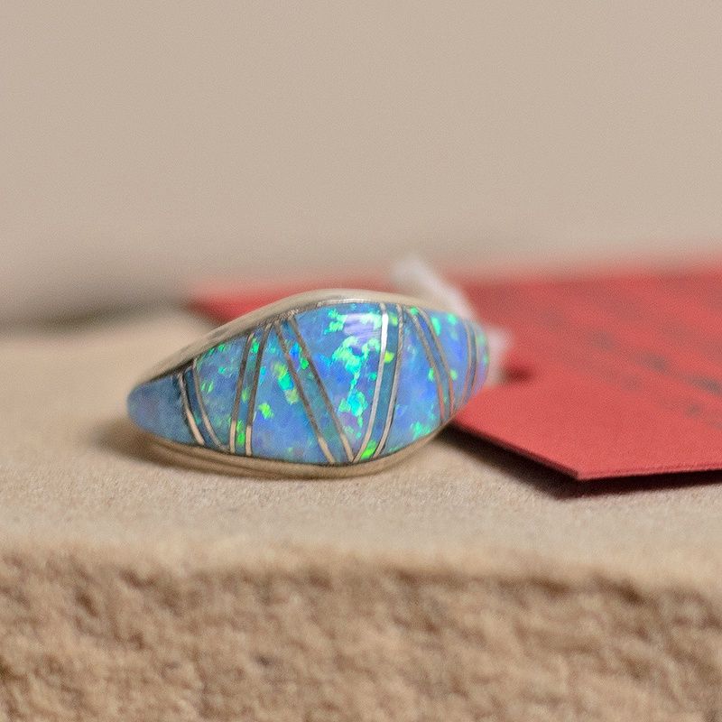 Inlayed blue cultured opal ring w/ split wire shank