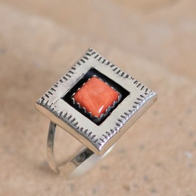 Square mount ring w/ split wire shank