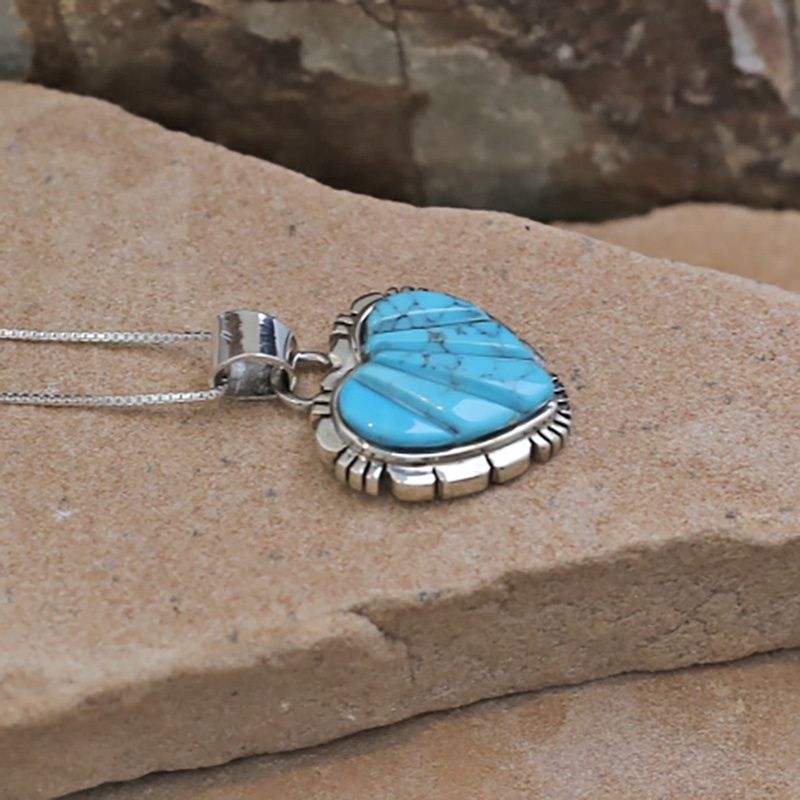 Heart pendant w/ Kingman turquoise stones
