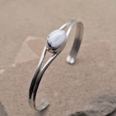 Small oval White Buffalo stone bracelet