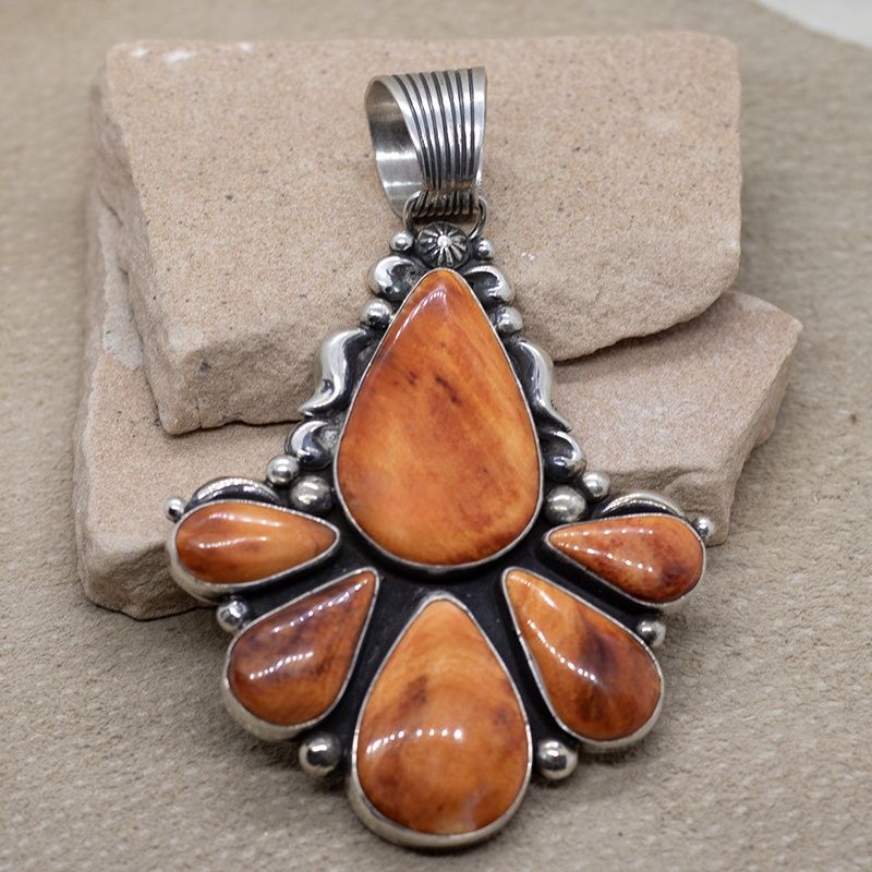 Large spiny oyster shell pendant &amp; earring set