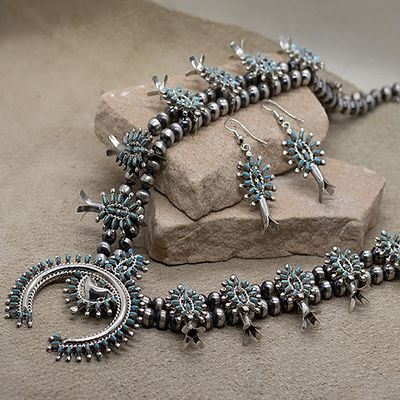 1960's Zuni needle point squash blossom