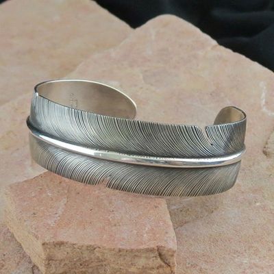 Large feather bracelet