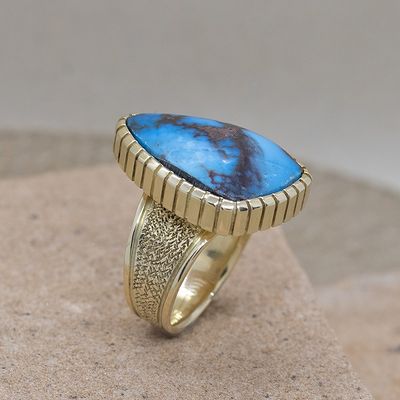 Bisbee turquoise ring w/ etched texture