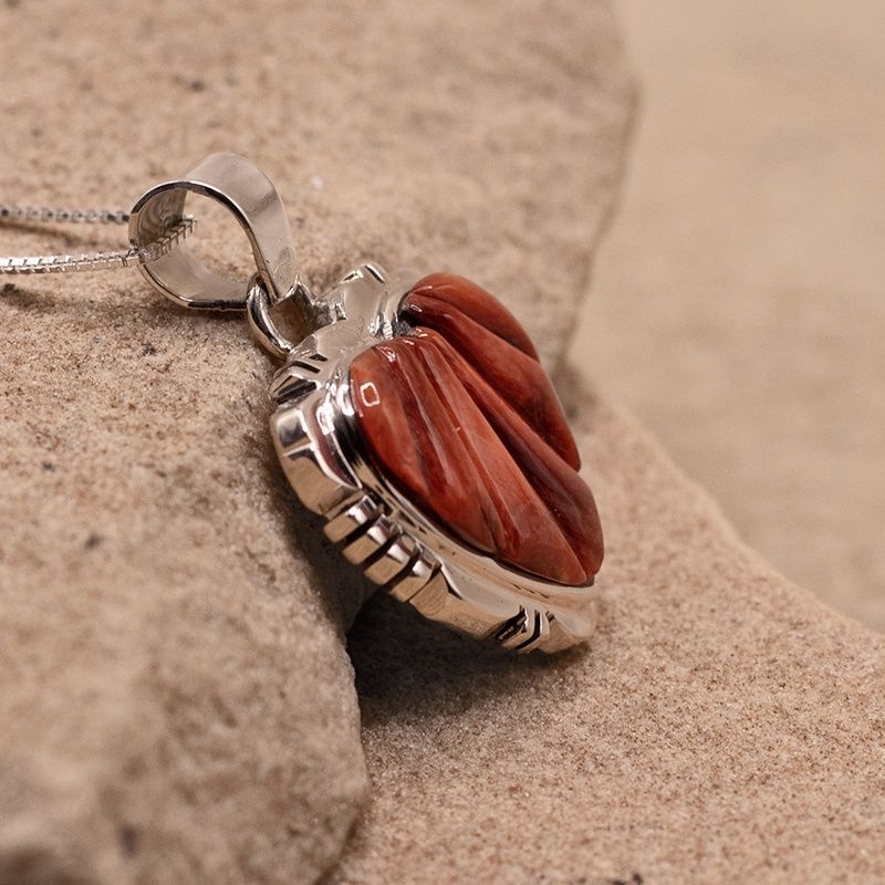 Small red spiny shell inlay heart pendant