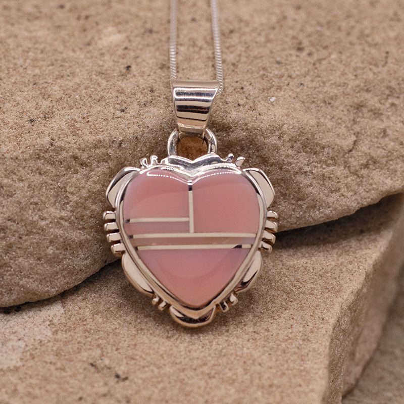 Small pink conch shell inlay heart pendant