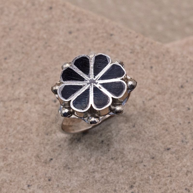 Black Jet inlay Flower Ring