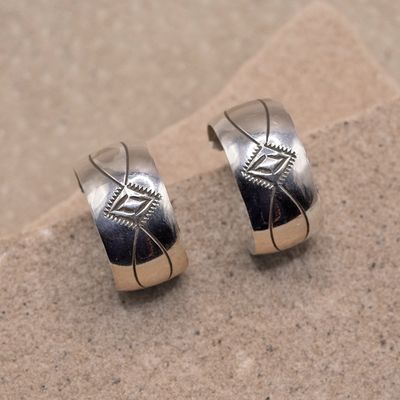 Sterling Rug Pattern Hoop