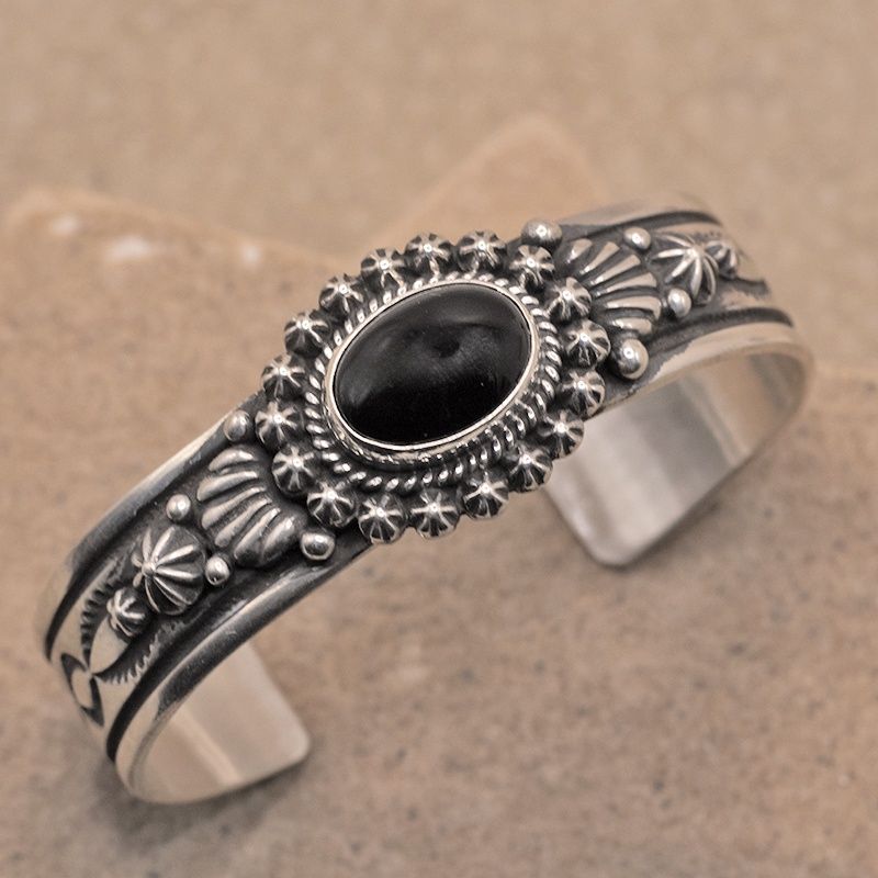 Navajo Black Onyx bracelet - Happy Piaso