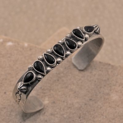 Tear drop black onyx bracelet-Linda Yazzie