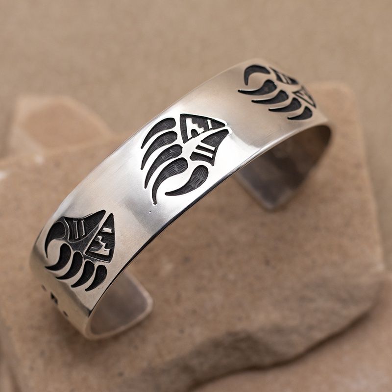 Badger Paw Overlay Cuff
