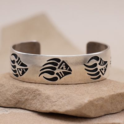 Badger Paw Overlay Cuff