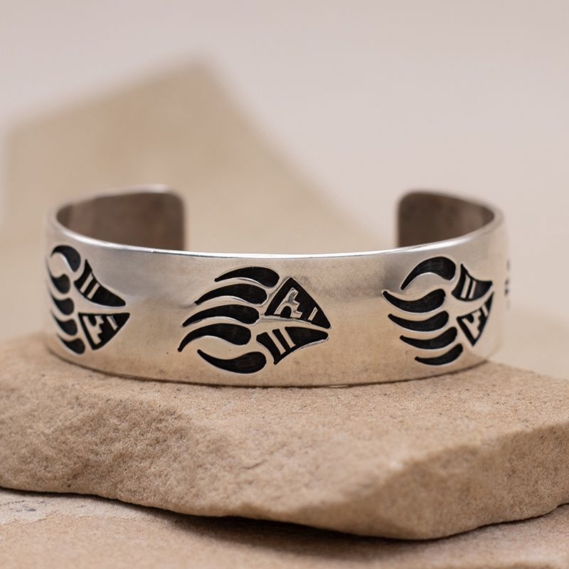 Badger Paw Overlay Cuff