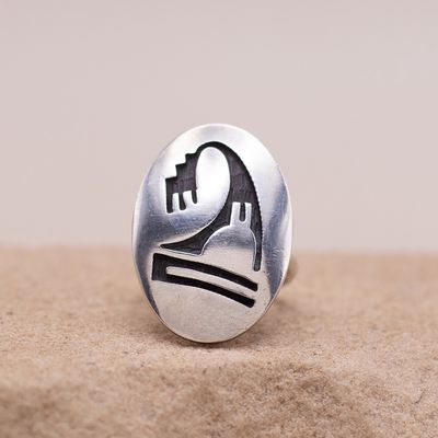 Overlay Style Wave Design Ring