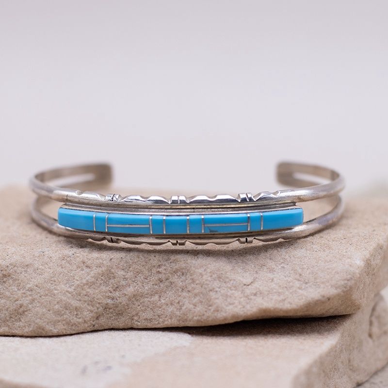 Single Row Inlay Cuff with Sawcut Details