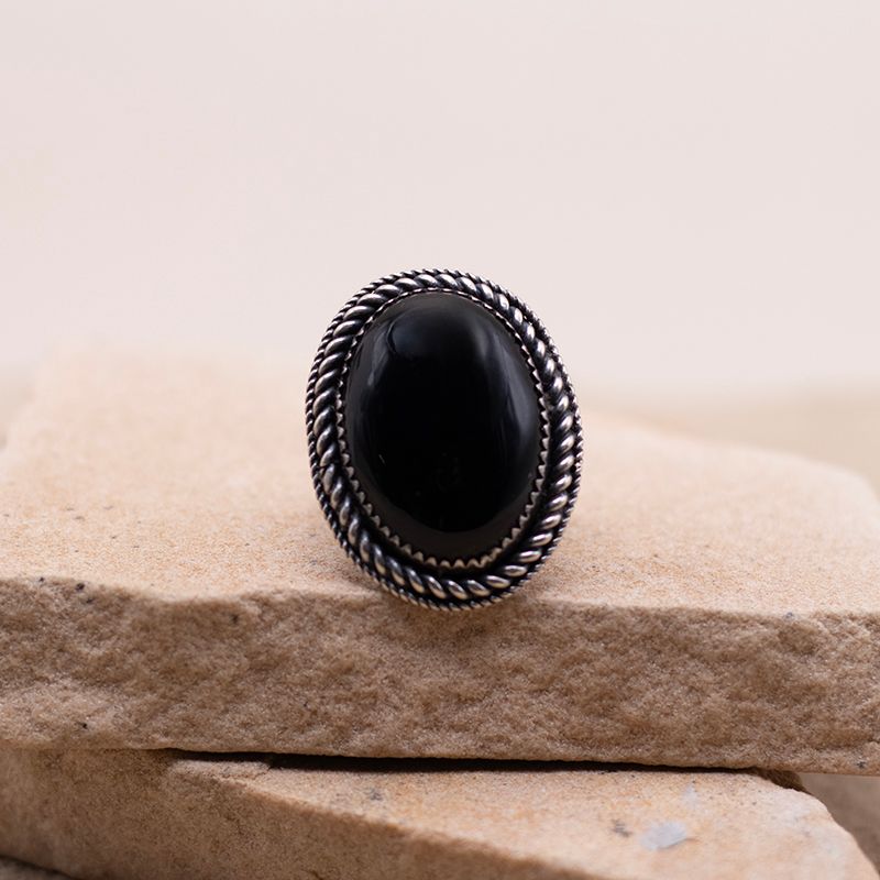 Large Oval Onyx Ring with Twist Wire