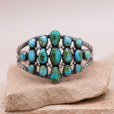 17 Stone Large Sonoran Gold Cuff