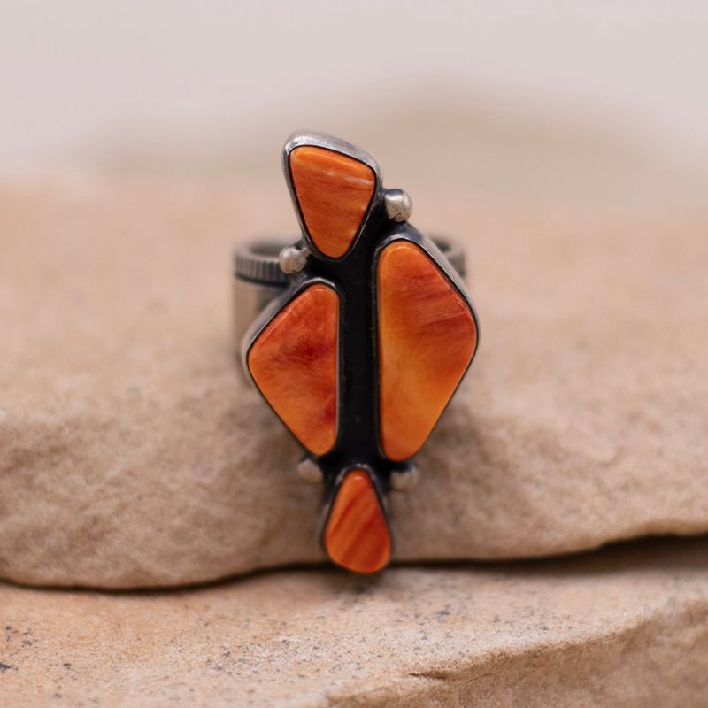 Small Four Stone Spiny Oyster Adjustable Ring