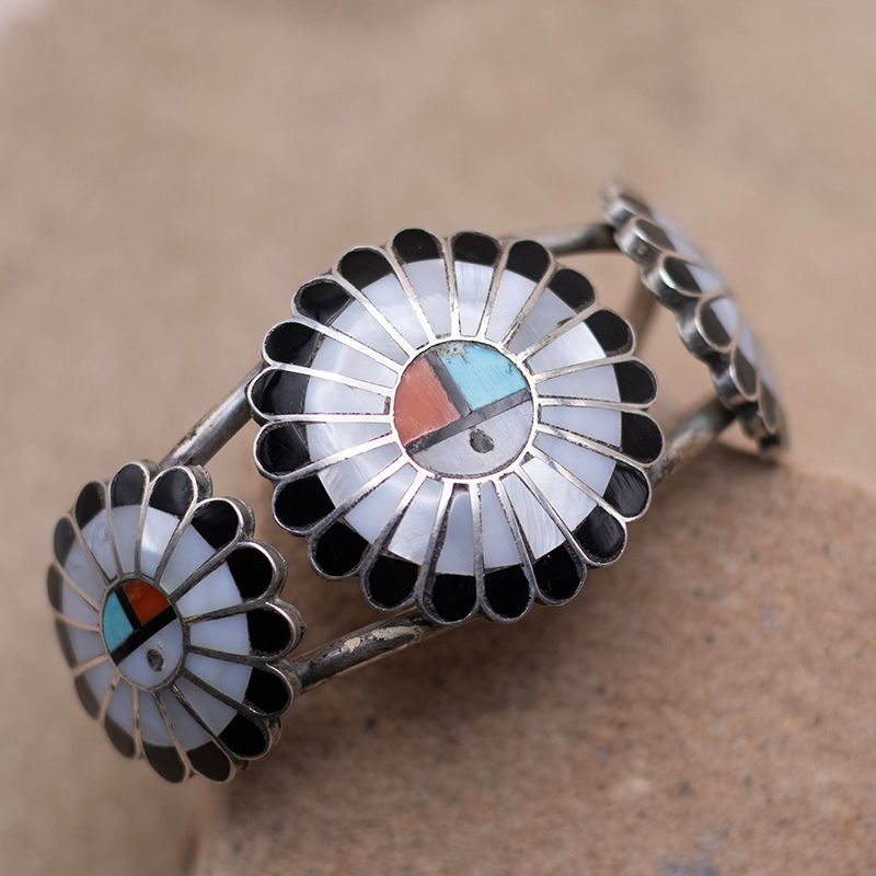 Pawn Inlay Sunface Cuff