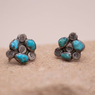 Vintage Screw Back Round Flower Like Design Earrings