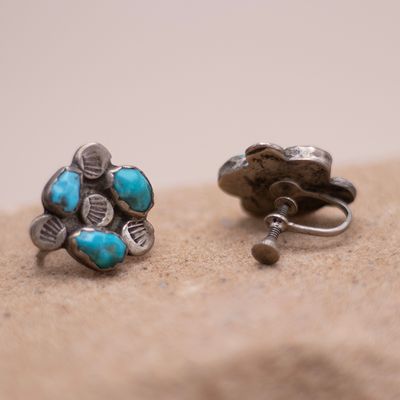 Vintage Screw Back Round Flower Like Design Earrings