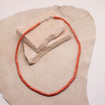 Single Strand Branch Coral Cylinder Bead Necklace
