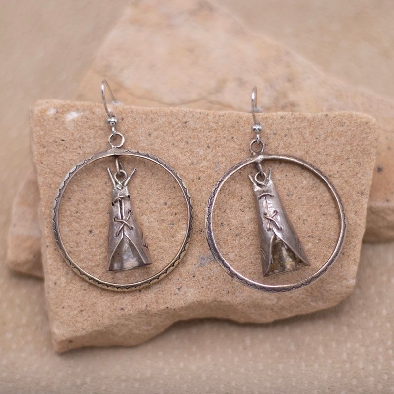 Open Dangle Earring with Teepee