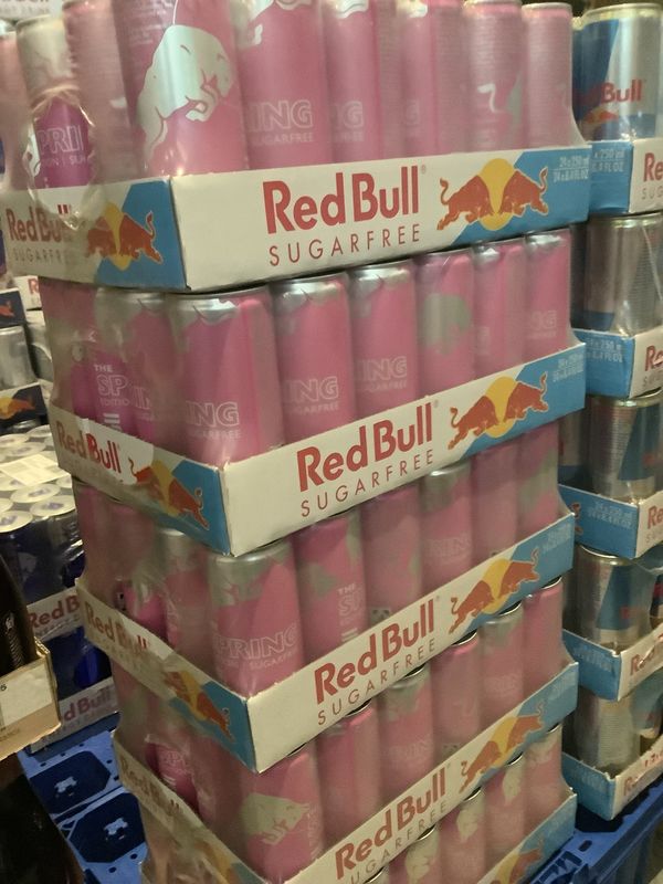 Roze red bull 25 cl x 24 stuks