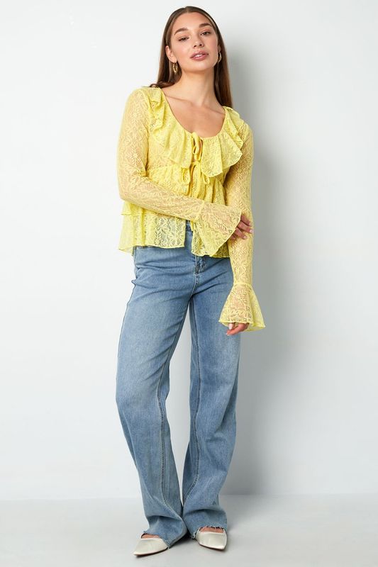 Lace ruffle top (pre-order)