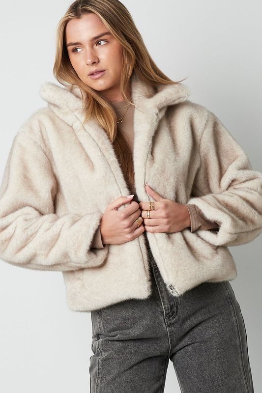 Fluffy basic coat (pre-order)